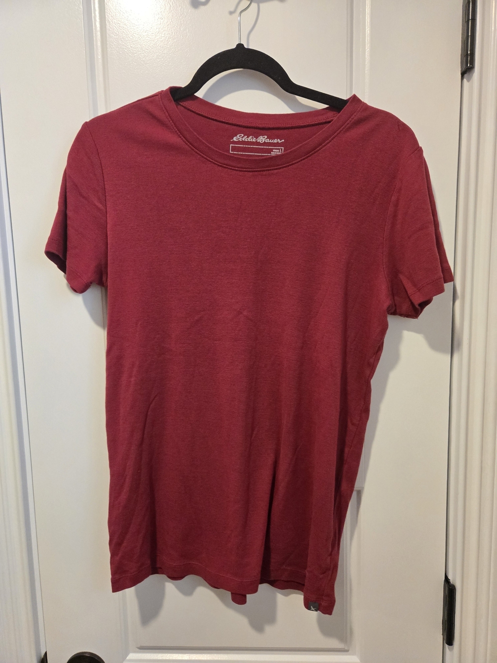 Eddie Bauer Women's Short-Sleeve Crewneck Tee — Burgundy